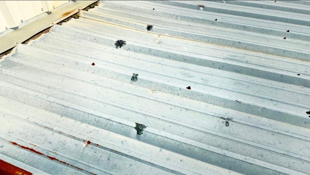 Gallery photos for Silicone Coating on a Commercial R-Panel Roof in Burleson: Image #2
