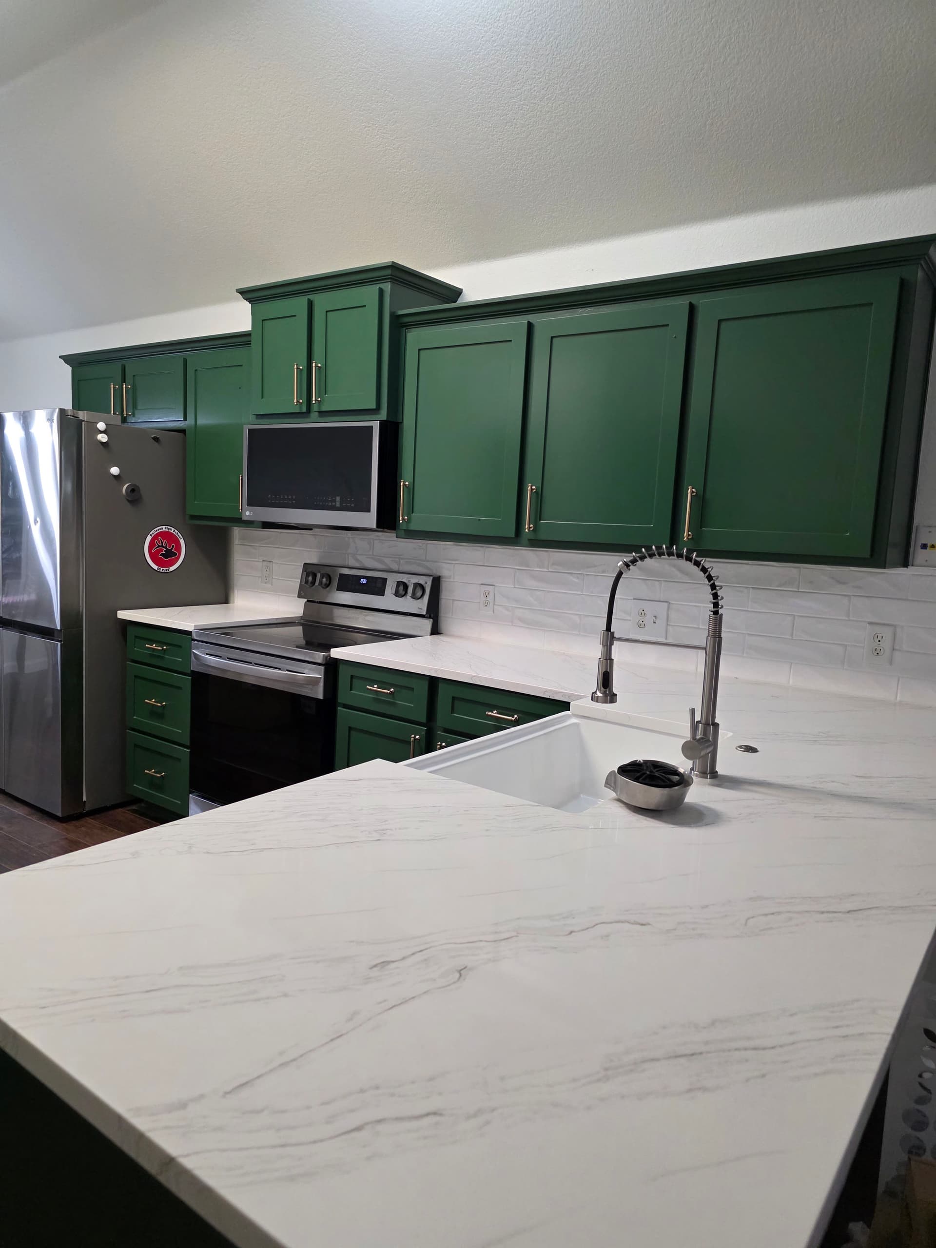 Gallery photos for Chic Kitchen Makeover in Burleson: Image #1