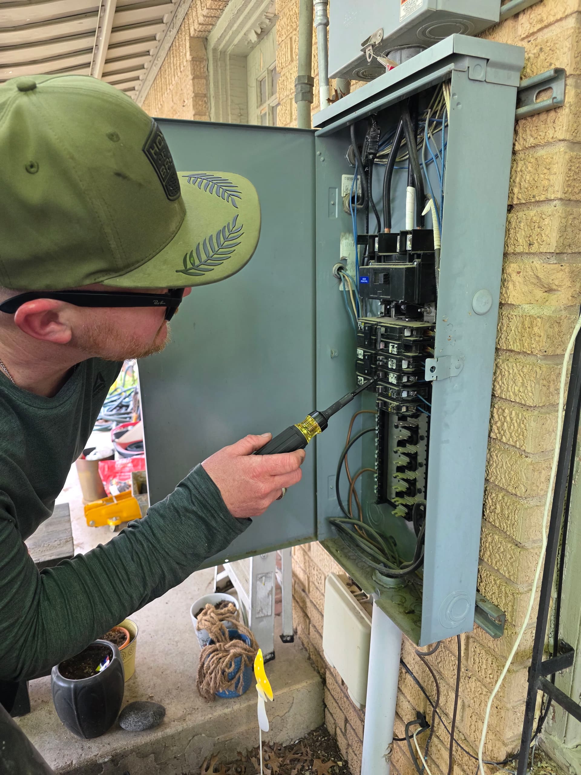 Electrical Panel Inspection and Repair in the DFW Metroplex image